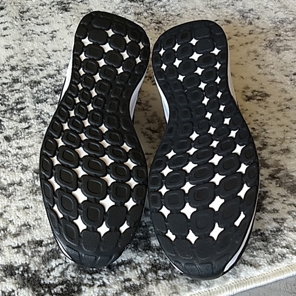 NIB Adidas Puremotion women's running shoes - Picture 7 of 8